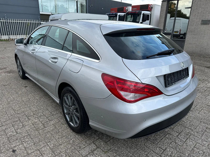Mercedes-Benz CLA-Klasse 200 D - SHOOTING BRAKE + SUNROOF + NAVI - Veturë: foto 3 Mercedes-Benz CLA-Klasse 200 D - SHOOTING BRAKE + SUNROOF + NAVI - Veturë: foto 3
