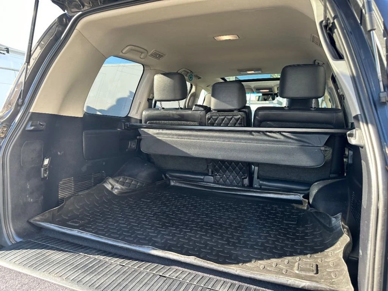 Toyota Land Cruiser V8 LAND CRUISER 200 V8 + CAMERA 360 + FRIDGE + DIESEL + ONLY EXPORT - SUV: foto 4 Toyota Land Cruiser V8 LAND CRUISER 200 V8 + CAMERA 360 + FRIDGE + DIESEL + ONLY EXPORT - SUV: foto 4