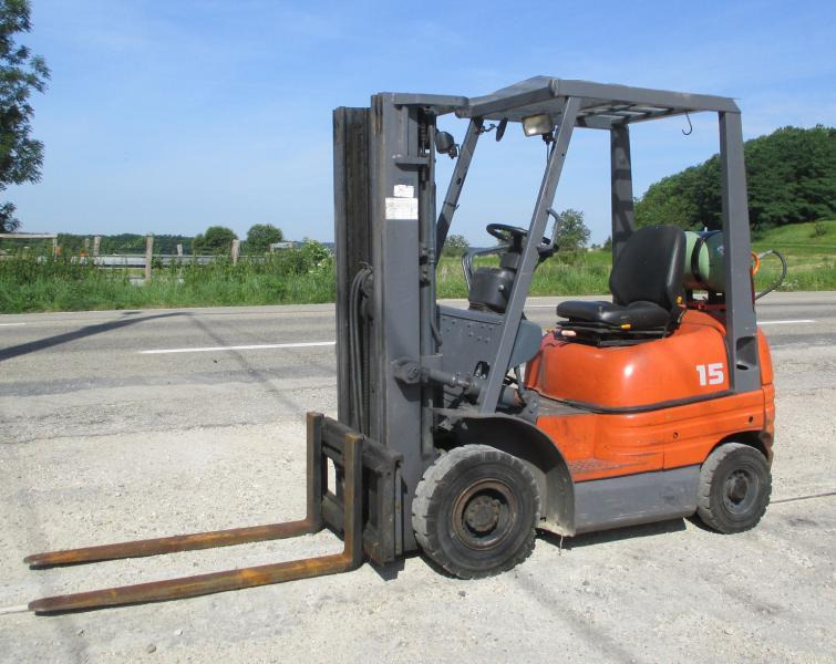 Toyota 426FGF15 - Pirun ngritës: foto 3 Toyota 426FGF15 - Pirun ngritës: foto 3