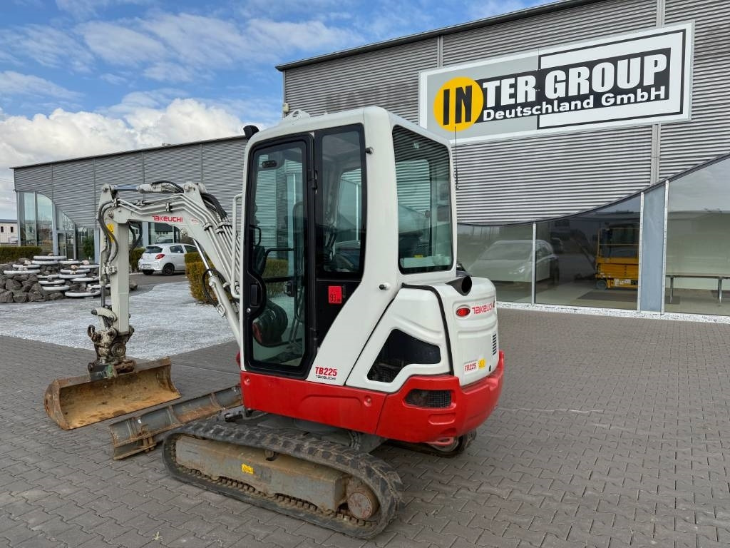 Takeuchi TB 225 V3 - Miniekskavator: foto 2 Takeuchi TB 225 V3 - Miniekskavator: foto 2