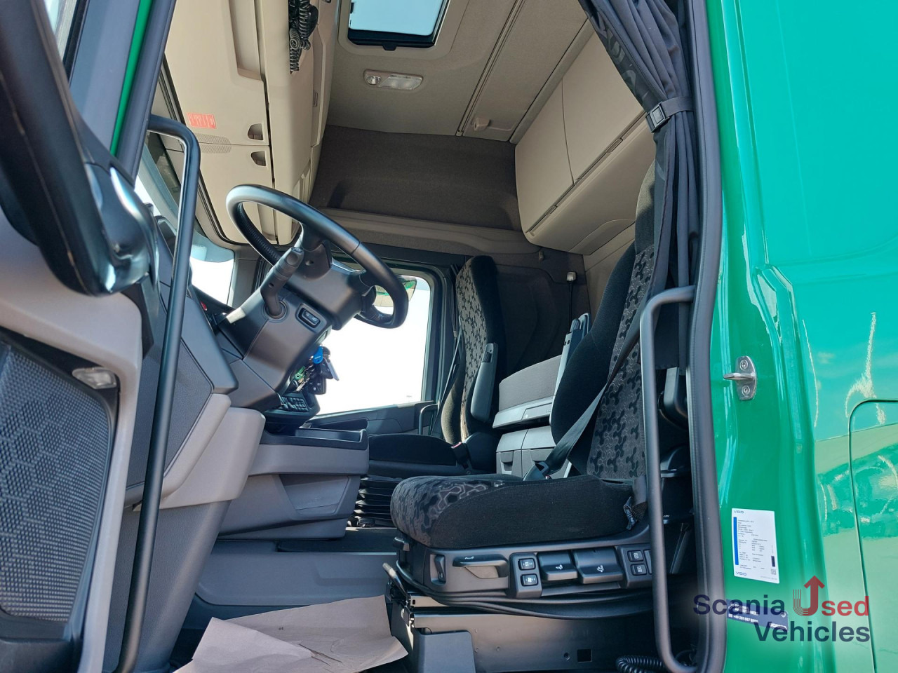 SCANIA R 450 A4X2 EB Volumen Mega Jumbo Standklima DAB - Gjysmë-kamion: foto 2 SCANIA R 450 A4X2 EB Volumen Mega Jumbo Standklima DAB - Gjysmë-kamion: foto 2