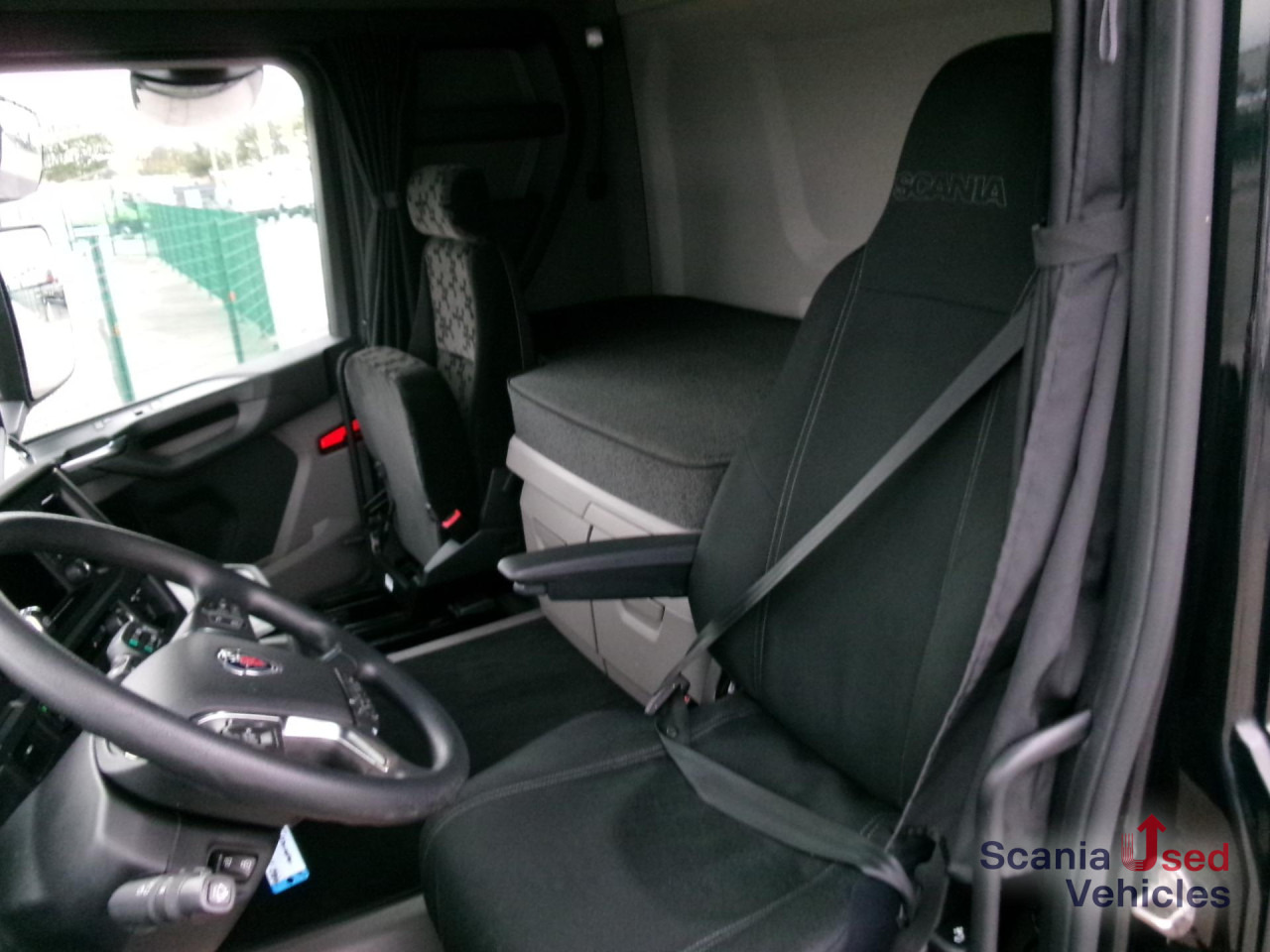 SCANIA R 450 A4x2NA - Gjysmë-kamion: foto 2 SCANIA R 450 A4x2NA - Gjysmë-kamion: foto 2