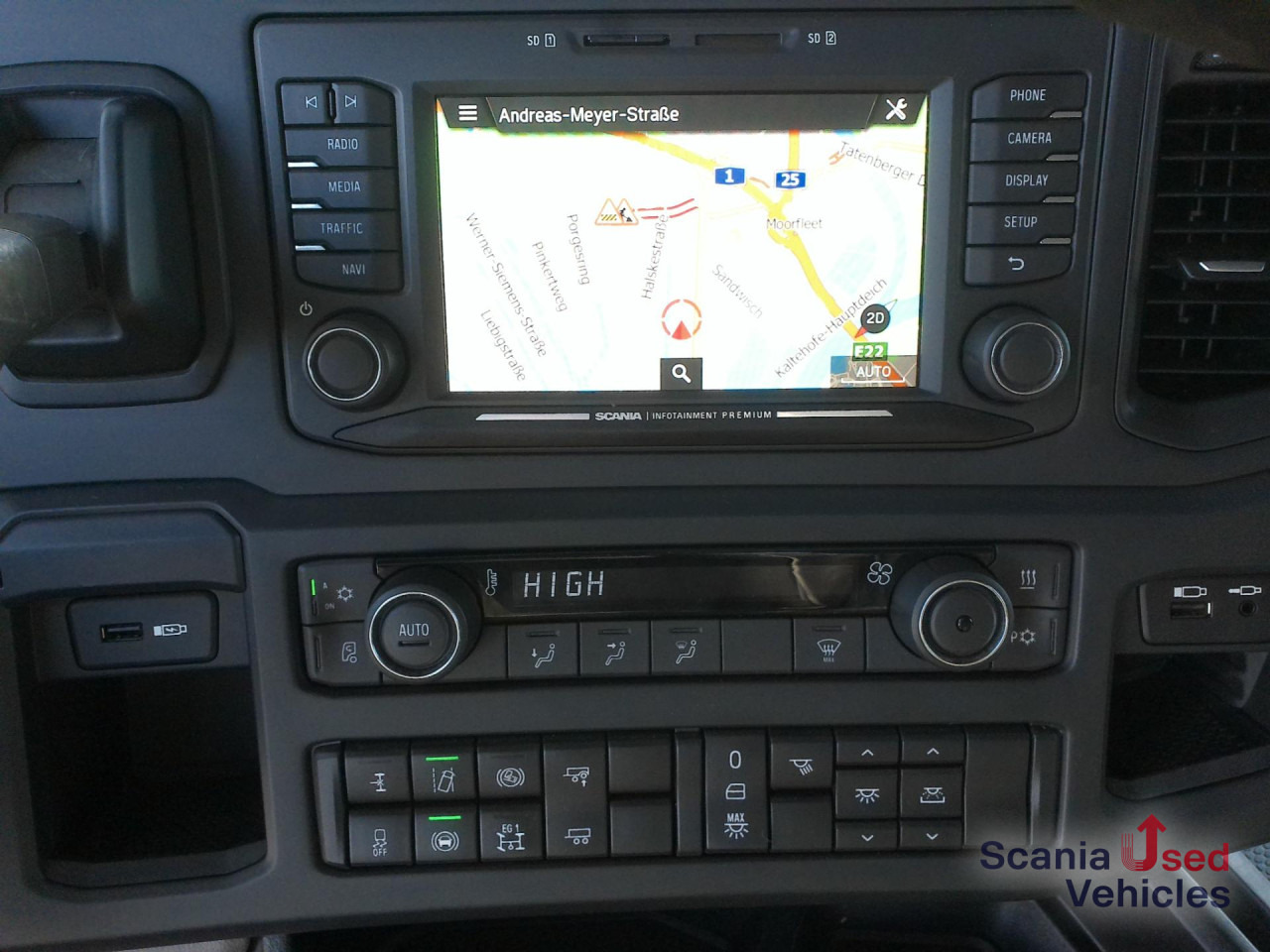 SCANIA R 460 A4x2NA - Gjysmë-kamion: foto 3 SCANIA R 460 A4x2NA - Gjysmë-kamion: foto 3