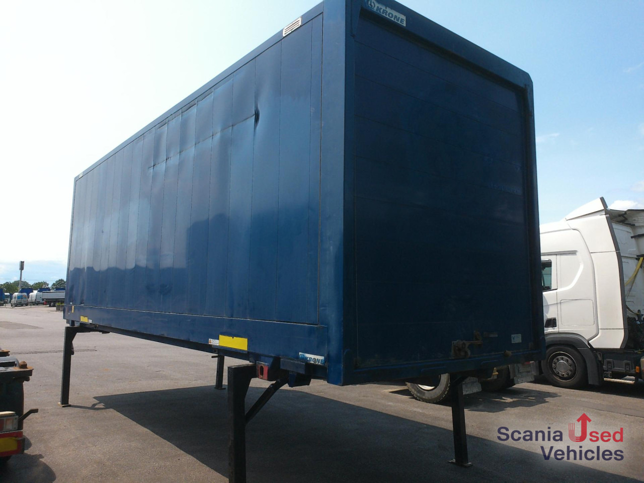 KRONE WB Koffer 7,82 Rolltor - Rimorkio: foto 4 KRONE WB Koffer 7,82 Rolltor - Rimorkio: foto 4