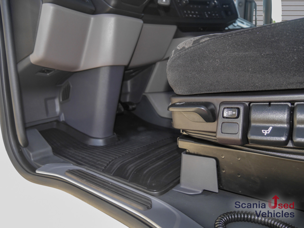 SCANIA R 460 A4x2NA - SUPER - - Gjysmë-kamion: foto 3 SCANIA R 460 A4x2NA - SUPER - - Gjysmë-kamion: foto 3