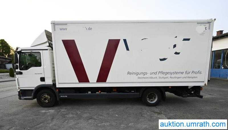 MAN MAN TGL 12.250 4x2 L/BL Koffer Ladebordwand Klimaautomatik NAVI Luftfederung Automatikgetriebe EURO 6 - Kamion vagonetë: foto 1 MAN MAN TGL 12.250 4x2 L/BL Koffer Ladebordwand Klimaautomatik NAVI Luftfederung Automatikgetriebe EURO 6 - Kamion vagonetë: foto 1