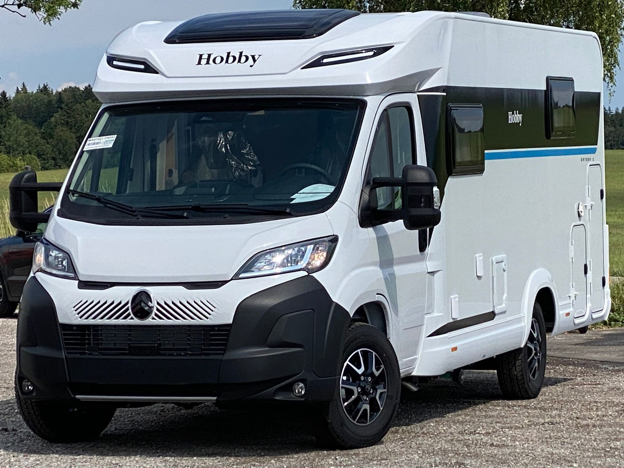 Hobby OnTour C 700 GQ MJ25/MARKISE/RFK/SAFETY-PAKET - Kamper gjysmë i integruar: foto 1 Hobby OnTour C 700 GQ MJ25/MARKISE/RFK/SAFETY-PAKET - Kamper gjysmë i integruar: foto 1