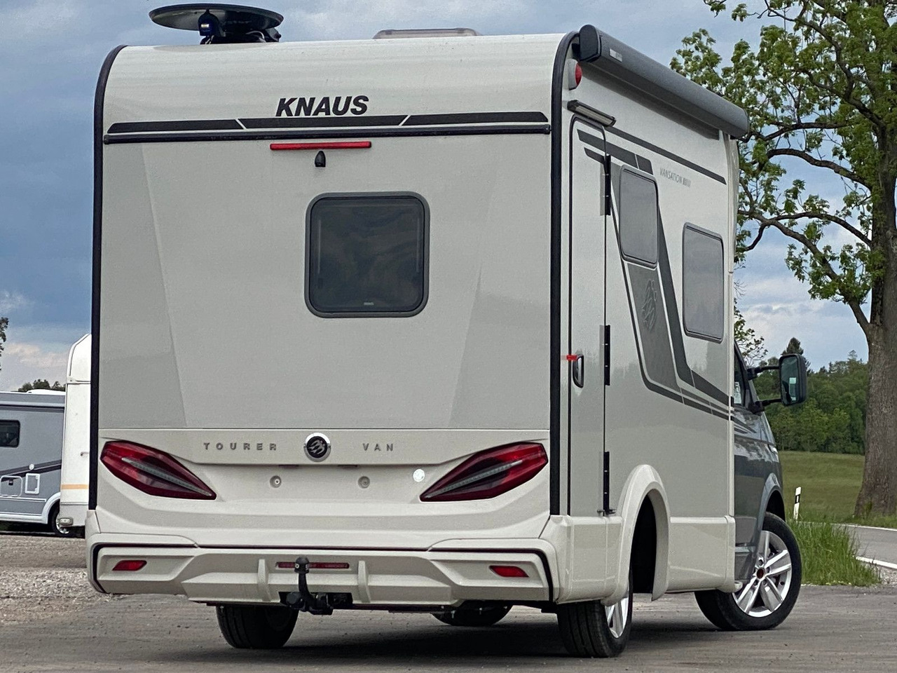 Knaus Tourer Van 500 LT, slide Bett, 4 P. Zulassung - Kamper gjysmë i integruar: foto 5 Knaus Tourer Van 500 LT, slide Bett, 4 P. Zulassung - Kamper gjysmë i integruar: foto 5