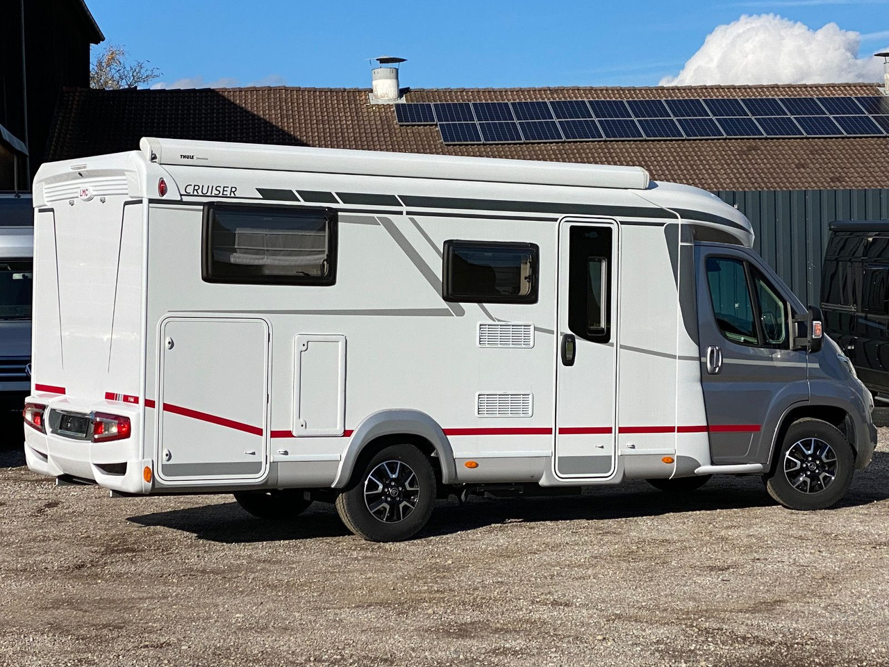 LMC Cruiser V 646 G, SAT, Navi, Sondermodell,16 Zoll - Kamper gjysmë i integruar: foto 5 LMC Cruiser V 646 G, SAT, Navi, Sondermodell,16 Zoll - Kamper gjysmë i integruar: foto 5