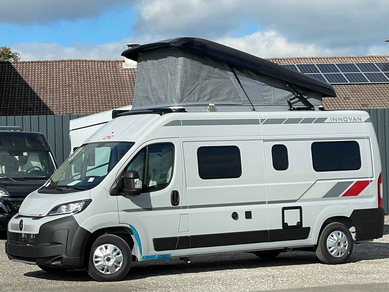 LMC INNOVAN 600 ,ASD, Aufstelldach,26 Modell, - Furgon kampingu: foto 5 LMC INNOVAN 600 ,ASD, Aufstelldach,26 Modell, - Furgon kampingu: foto 5