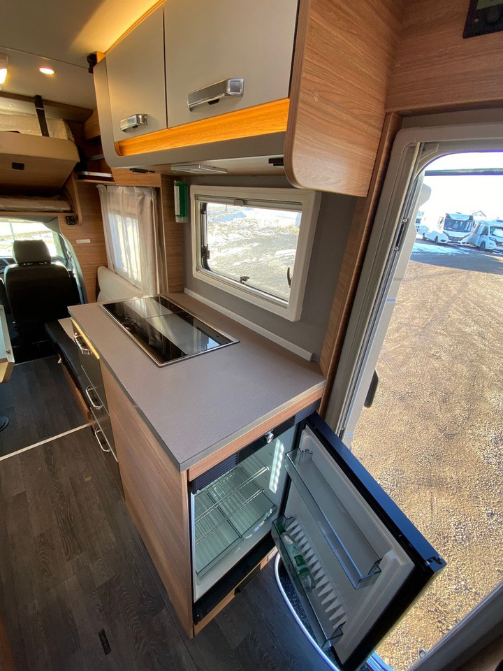 Kamper gjysmë i integruar Weinsberg X-Cursion Van Edition 500 LT,  Automatik,AHK: foto 11