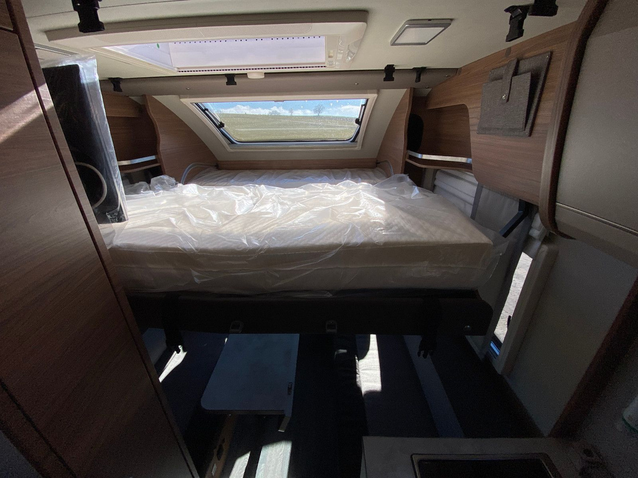 Kamper gjysmë i integruar Weinsberg X-Cursion Van Edition 500 LT,  Automatik,AHK: foto 19