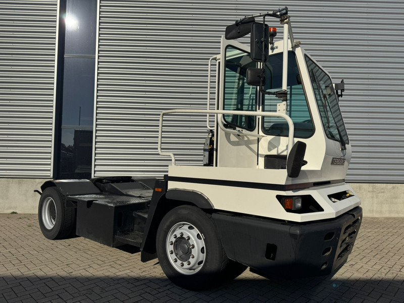 Terberg YT182 / NL Truck - Traktor terminal: foto 2 Terberg YT182 / NL Truck - Traktor terminal: foto 2