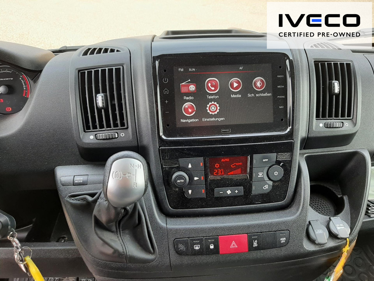 FIAT e-Ducato L2H2 teilverglast (47-kWh) - Furgon, Furgon elektrik: foto 5 FIAT e-Ducato L2H2 teilverglast (47-kWh) - Furgon, Furgon elektrik: foto 5