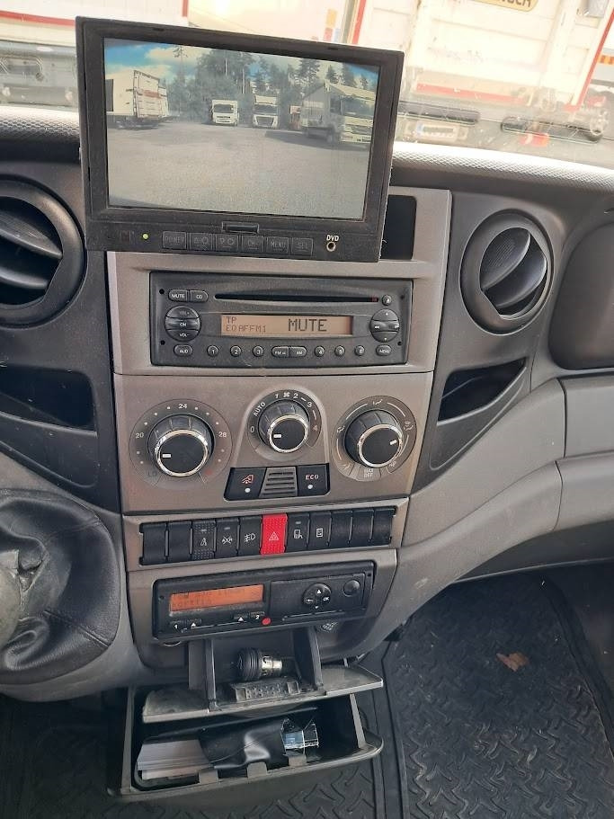 Iveco Daily 70 C17 Doppel 3.0 - Kamion me karroceri të hapur: foto 3 Iveco Daily 70 C17 Doppel 3.0 - Kamion me karroceri të hapur: foto 3