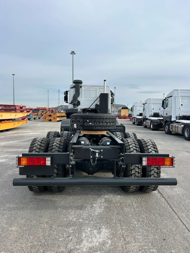 ASTRA HD9 8x4 CHASSIS - Barcelona Stock - Kamion kabinë-shasi: foto 2 ASTRA HD9 8x4 CHASSIS - Barcelona Stock - Kamion kabinë-shasi: foto 2