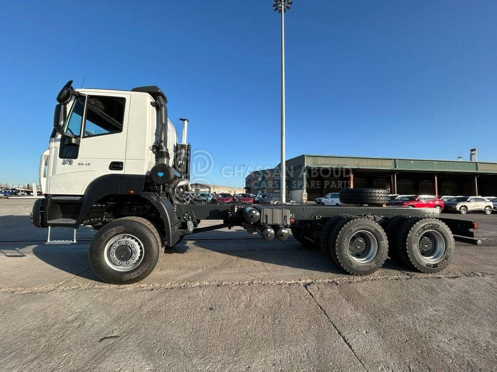 BARCELONA ASTRA CHASSIS 6×6 (HD9 66.42) MY24 - Kamion kabinë-shasi: foto 2 BARCELONA ASTRA CHASSIS 6×6 (HD9 66.42) MY24 - Kamion kabinë-shasi: foto 2