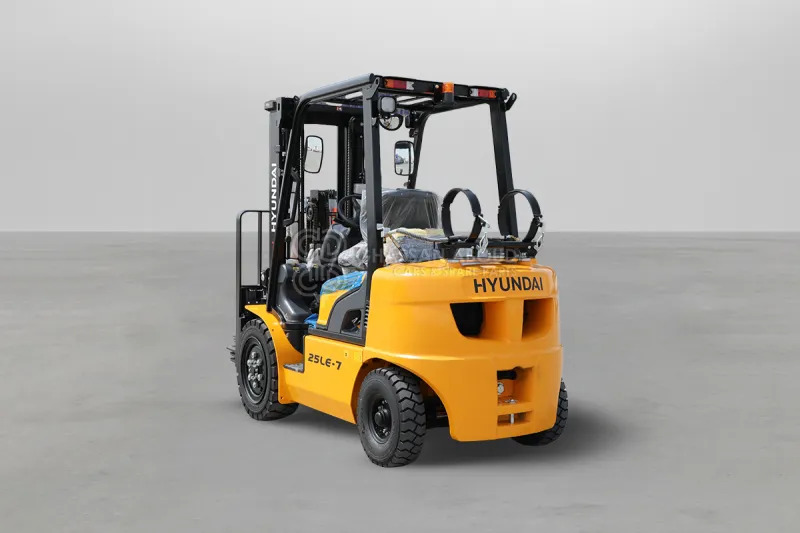 Hyundai Forklift 30LE-7 3 TONS LPG 3 STAGE - Pirun më gaz: foto 5 Hyundai Forklift 30LE-7 3 TONS LPG 3 STAGE - Pirun më gaz: foto 5
