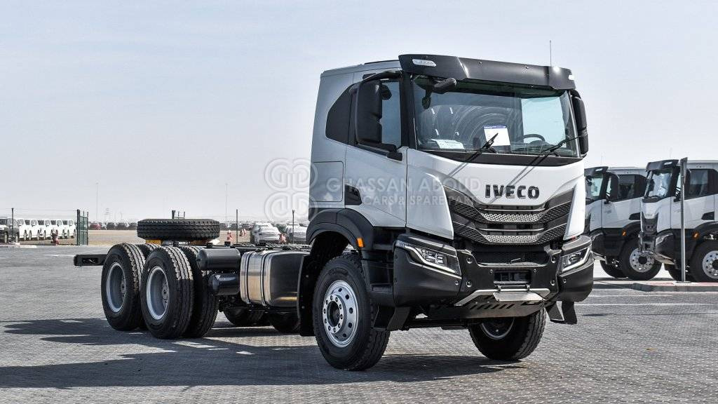 IVECO T-WAY Chassis 6×4 AT380T47H WHEELBASE 4500 MY24 - Kamion kabinë-shasi: foto 3 IVECO T-WAY Chassis 6×4 AT380T47H WHEELBASE 4500 MY24 - Kamion kabinë-shasi: foto 3
