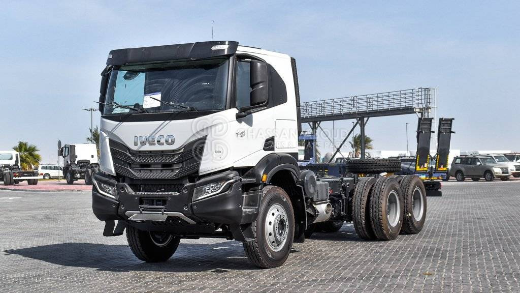 IVECO T-WAY Chassis 6×4 AT380T47H WHEELBASE 4500 MY24 - Kamion kabinë-shasi: foto 1 IVECO T-WAY Chassis 6×4 AT380T47H WHEELBASE 4500 MY24 - Kamion kabinë-shasi: foto 1