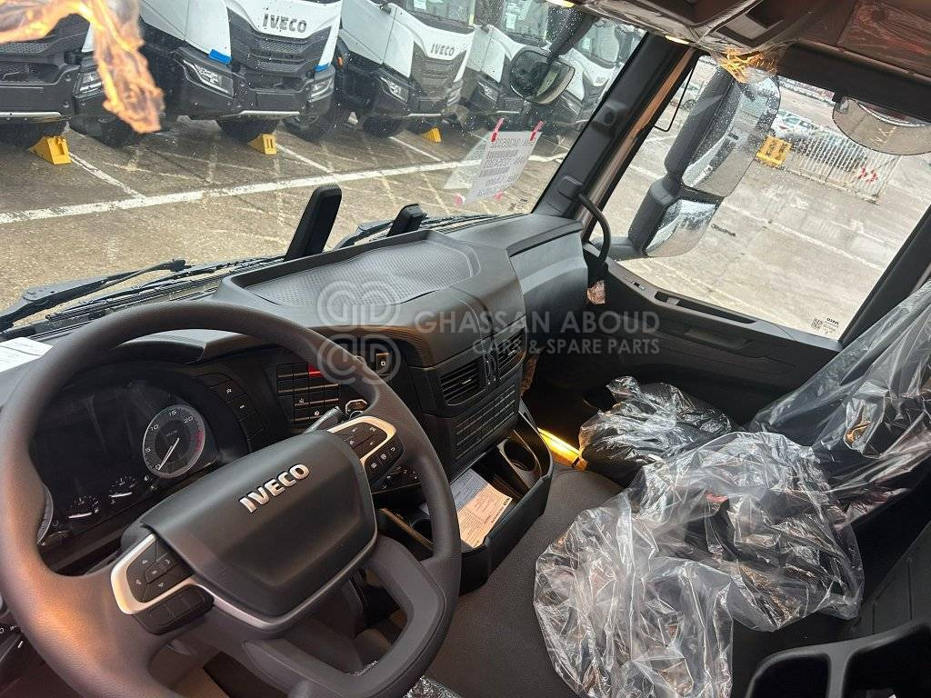 IVECO T-WAY Chassis 6×4 – GVW 33.5 Ton approx. (Tyres 12.00R20) Wheelbase 4200 MY25 - Kamion kabinë-shasi: foto 4 IVECO T-WAY Chassis 6×4 – GVW 33.5 Ton approx. (Tyres 12.00R20) Wheelbase 4200 MY25 - Kamion kabinë-shasi: foto 4