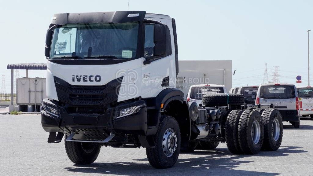 IVECO T-WAY Chassis 6×6 AD380T47WH WHEELBASE 4500 MY25 - Kamion kabinë-shasi: foto 1 IVECO T-WAY Chassis 6×6 AD380T47WH WHEELBASE 4500 MY25 - Kamion kabinë-shasi: foto 1