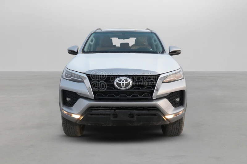 Toyota Fortuner 4x4 - SUV: foto 2 Toyota Fortuner 4x4 - SUV: foto 2