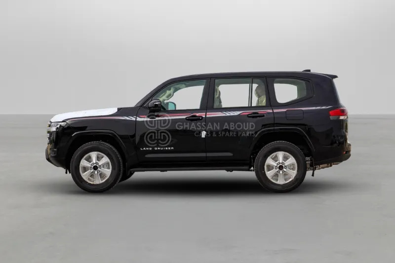 Toyota Land Cruiser 300 4x4 - SUV: foto 3 Toyota Land Cruiser 300 4x4 - SUV: foto 3