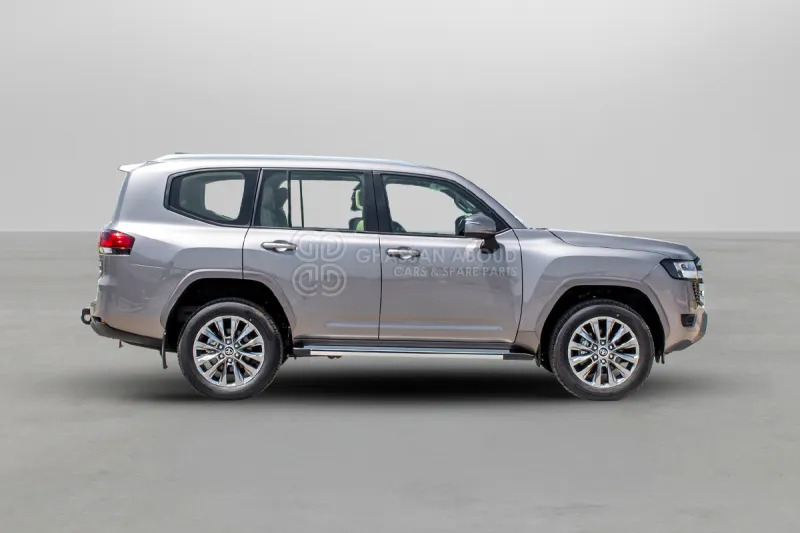 Toyota Land Cruiser 300 - SUV: foto 3 Toyota Land Cruiser 300 - SUV: foto 3