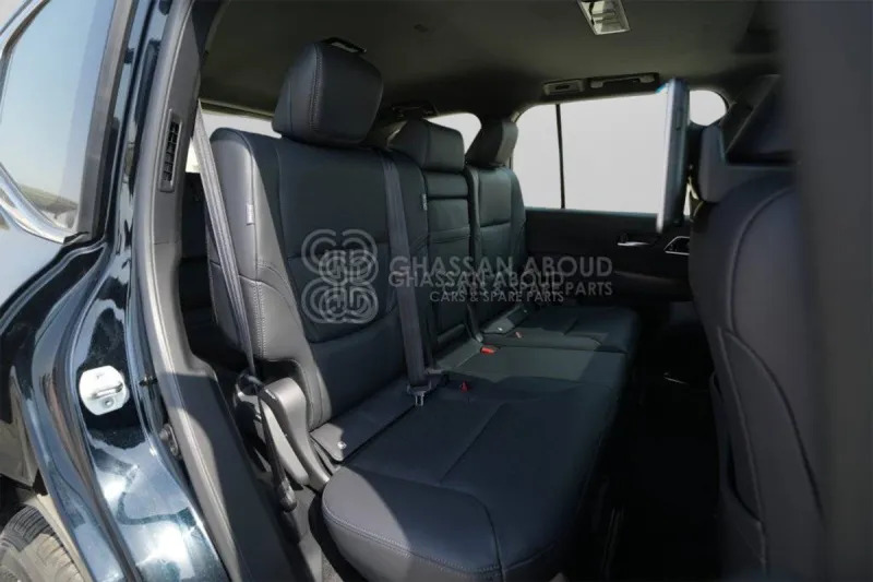 Toyota Land Cruiser 300 - SUV: foto 5 Toyota Land Cruiser 300 - SUV: foto 5