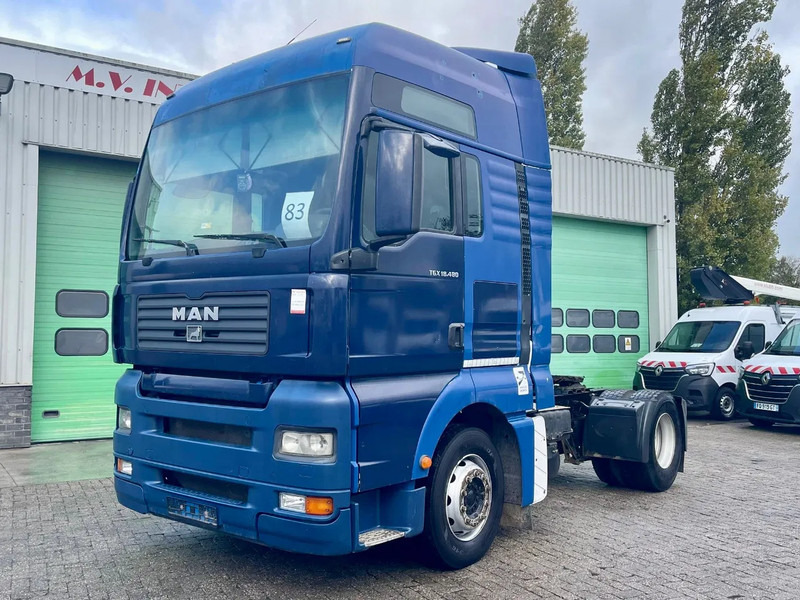 MAN TGA 18.480 Manual gearbox, manual injection GREAT CONDITION! - Gjysmë-kamion: foto 1 MAN TGA 18.480 Manual gearbox, manual injection GREAT CONDITION! - Gjysmë-kamion: foto 1