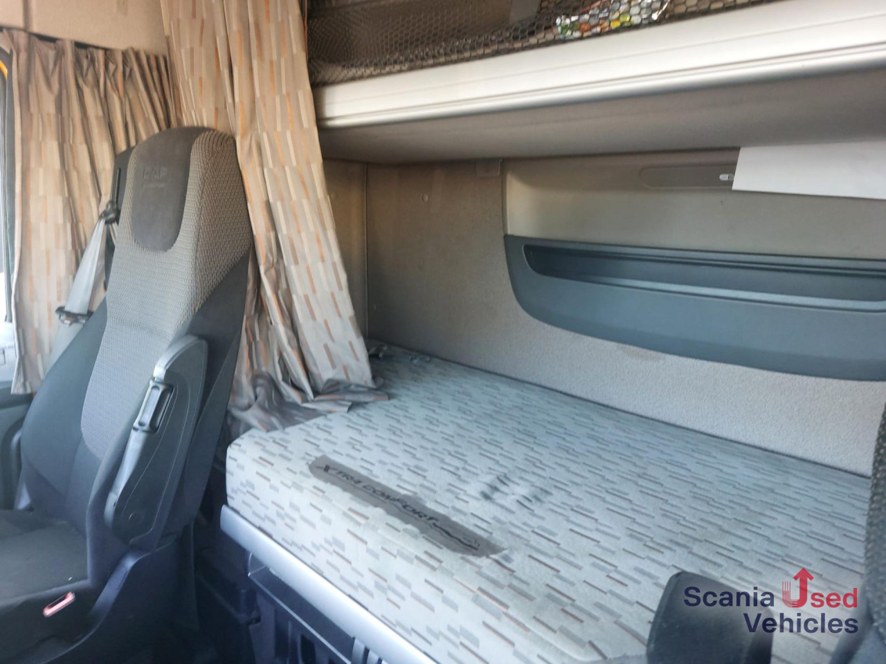 DAF XF 460 FT Space Cab Low deck - Gjysmë-kamion: foto 3 DAF XF 460 FT Space Cab Low deck - Gjysmë-kamion: foto 3