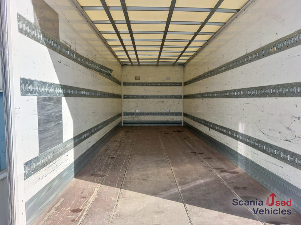 MERCEDES-BENZ Atego 1221 L Koffer Ladebordwand - Kamion vagonetë: foto 4 MERCEDES-BENZ Atego 1221 L Koffer Ladebordwand - Kamion vagonetë: foto 4