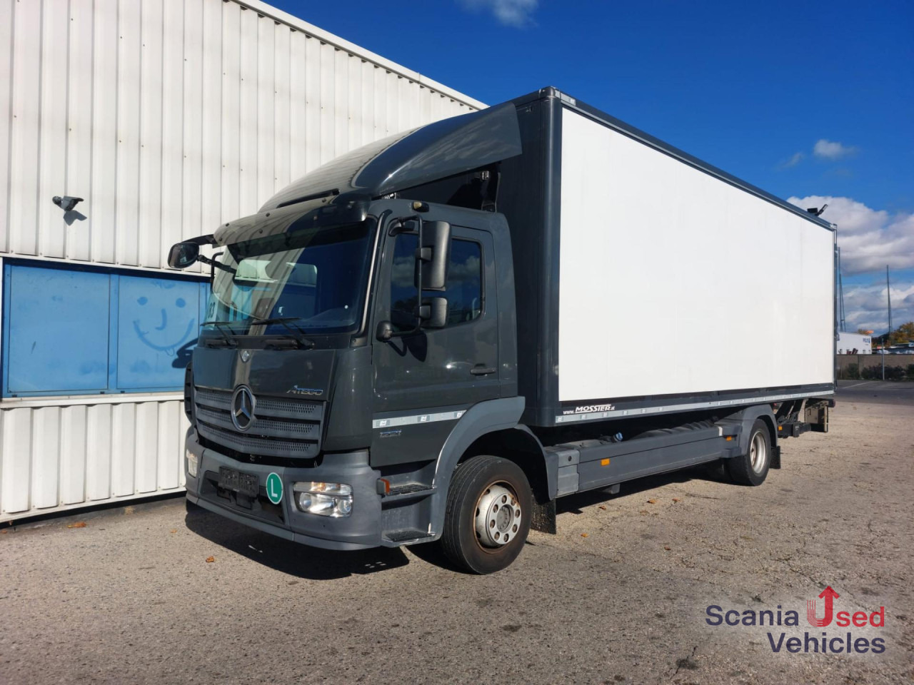 MERCEDES-BENZ Atego 1221 L Koffer Ladebordwand - Kamion vagonetë: foto 1 MERCEDES-BENZ Atego 1221 L Koffer Ladebordwand - Kamion vagonetë: foto 1