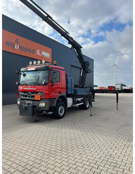 Mercedes-Benz Actros 2046 4x4 / FULL SPRING / HIAB 288 EP 5 HIPRO Crane / EURO-5 - Kamion me vinç: foto 2 Mercedes-Benz Actros 2046 4x4 / FULL SPRING / HIAB 288 EP 5 HIPRO Crane / EURO-5 - Kamion me vinç: foto 2