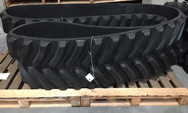 Rubber track for Challenger 65-75-85-95 - Zinxhirët për Traktor me zinxhir: foto 2 Rubber track for Challenger 65-75-85-95 - Zinxhirët për Traktor me zinxhir: foto 2