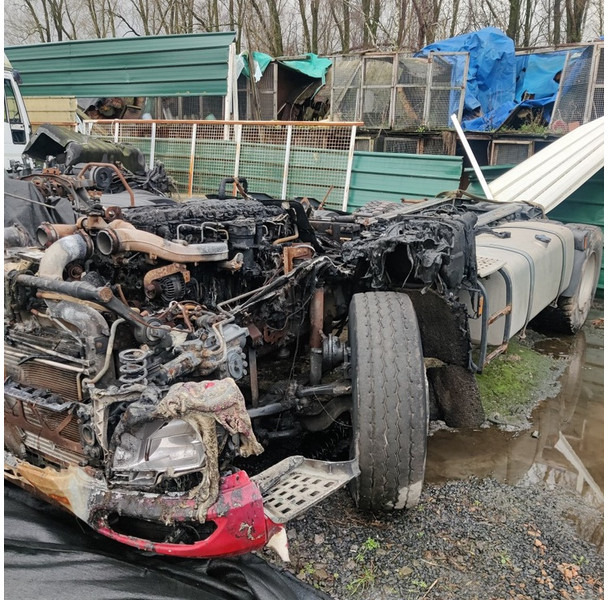 DAF CF-440-MOTOR-PIECES - Gjysmë-kamion: foto 1 DAF CF-440-MOTOR-PIECES - Gjysmë-kamion: foto 1