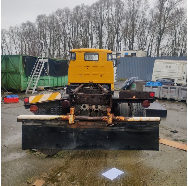 Scania 110 - Kamion vetëshkarkues: foto 4 Scania 110 - Kamion vetëshkarkues: foto 4