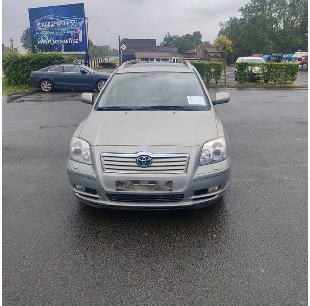 Toyota Avensis - Veturë: foto 1 Toyota Avensis - Veturë: foto 1