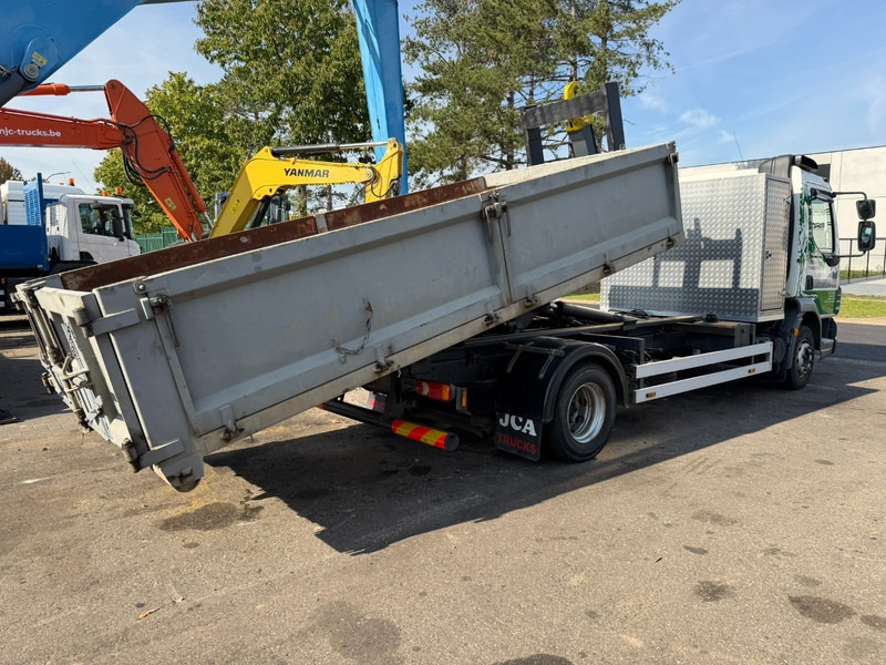 DAF LF 45.180 - 12T - 4x2 HOOKLIFT / HAAKSYTEEM / ABROLLKIPPER / AMPLIROL - *320.000km* - EURO 5 - TÜV 06/2026 - BE TRUCK - Kamion vetëngarkues: foto 2 DAF LF 45.180 - 12T - 4x2 HOOKLIFT / HAAKSYTEEM / ABROLLKIPPER / AMPLIROL - *320.000km* - EURO 5 - TÜV 06/2026 - BE TRUCK - Kamion vetëngarkues: foto 2
