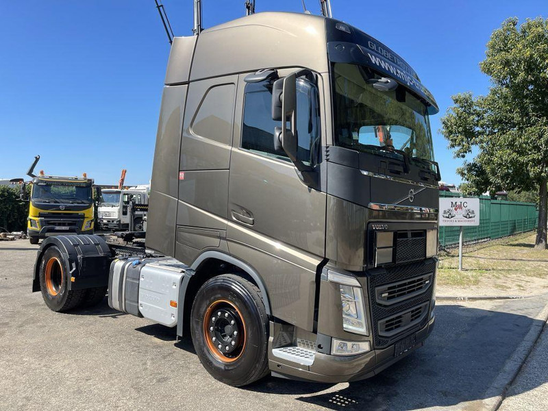 Volvo FH 460 ADR ACC + Dynamic Steering - I-park Cool - Lane Keeping Support - collision warning - leather - ... BE Truck - Gjysmë-kamion: foto 1 Volvo FH 460 ADR ACC + Dynamic Steering - I-park Cool - Lane Keeping Support - collision warning - leather - ... BE Truck - Gjysmë-kamion: foto 1