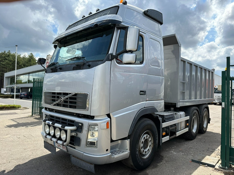 Volvo FH 550 6X4 100T TRACTOR + TIPPER - DOUBLE SYSTEM / WISSELSYSTEEM / DOUBLE PVA - RETARDER - HUB REDUCTION - BE TRUCK - Gjysmë-kamion: foto 3 Volvo FH 550 6X4 100T TRACTOR + TIPPER - DOUBLE SYSTEM / WISSELSYSTEEM / DOUBLE PVA - RETARDER - HUB REDUCTION - BE TRUCK - Gjysmë-kamion: foto 3