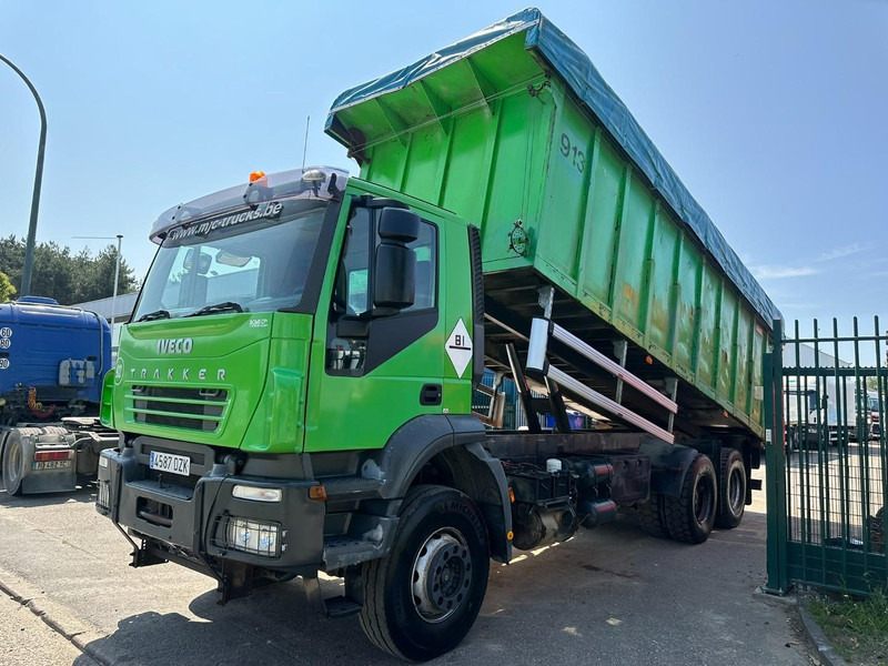 Iveco TRAKKER 310 6x4 STEEL TIPPER / KIPPER 35m³ - MANUAL ZF - BIG AXLES / HUB REDUCTION - STEEL SPRING / BLATT / LAMES - Kamion vetëshkarkues: foto 3 Iveco TRAKKER 310 6x4 STEEL TIPPER / KIPPER 35m³ - MANUAL ZF - BIG AXLES / HUB REDUCTION - STEEL SPRING / BLATT / LAMES - Kamion vetëshkarkues: foto 3