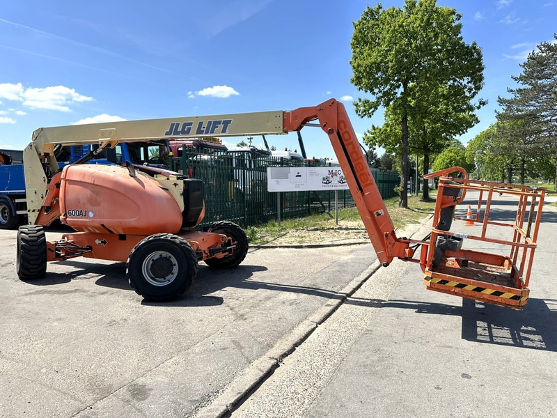 JLG 600AJ 4x4x4 - 20m - 230kg - DIESEL - BELGISCHE MACHINE - Platformë ajrore: foto 1 JLG 600AJ 4x4x4 - 20m - 230kg - DIESEL - BELGISCHE MACHINE - Platformë ajrore: foto 1