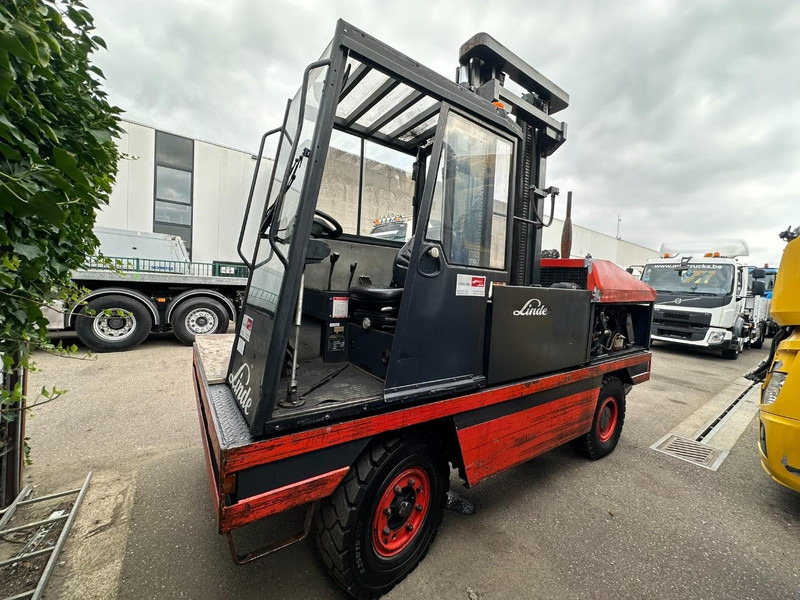 Linde S50 W SIDELOADER 5T - SEITENSTAPLER - 4 WAY FORKLIFT - COMBILIFT - CE - BE MACHINE - Ngarkues anësor: foto 4 Linde S50 W SIDELOADER 5T - SEITENSTAPLER - 4 WAY FORKLIFT - COMBILIFT - CE - BE MACHINE - Ngarkues anësor: foto 4