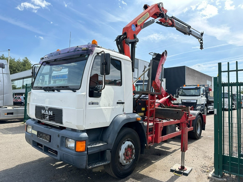 MAN 18.284 HOOKLIFT + CRANE PALFINGER PK 11001 A - TÜV 05/2026 - STEEL SPRING / BLATT / LAMES - BE TRUCK - Kamion vetëngarkues, Kamion me vinç: foto 3 MAN 18.284 HOOKLIFT + CRANE PALFINGER PK 11001 A - TÜV 05/2026 - STEEL SPRING / BLATT / LAMES - BE TRUCK - Kamion vetëngarkues, Kamion me vinç: foto 3