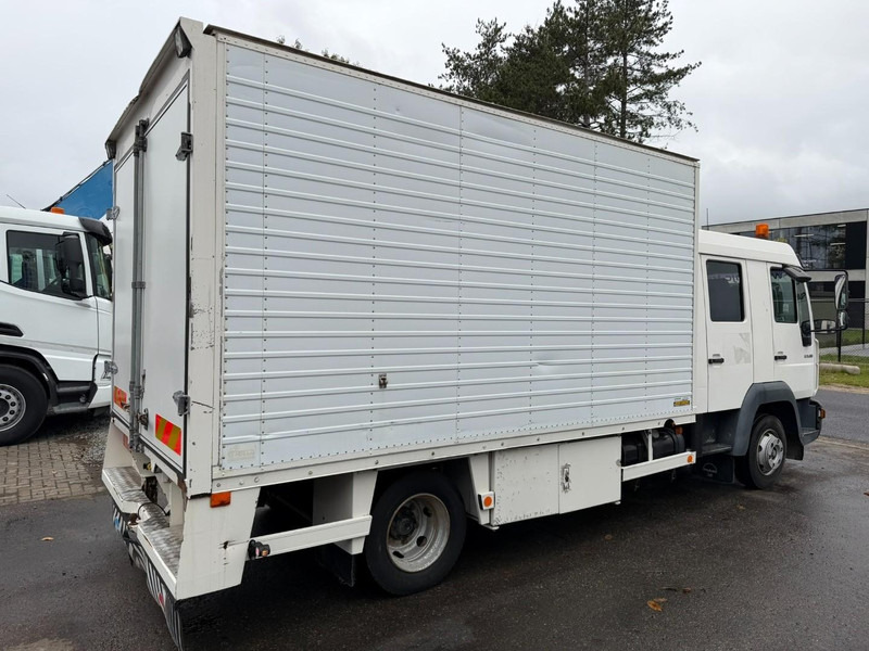 MAN LE 8.180 CLOSED BOX / KOFFER - DOKA - MANUAL GEARBOX - *248.000km* - STEEL SPRING / BLATT / LAMES - BE TRUCK - Kamion vagonetë: foto 5 MAN LE 8.180 CLOSED BOX / KOFFER - DOKA - MANUAL GEARBOX - *248.000km* - STEEL SPRING / BLATT / LAMES - BE TRUCK - Kamion vagonetë: foto 5