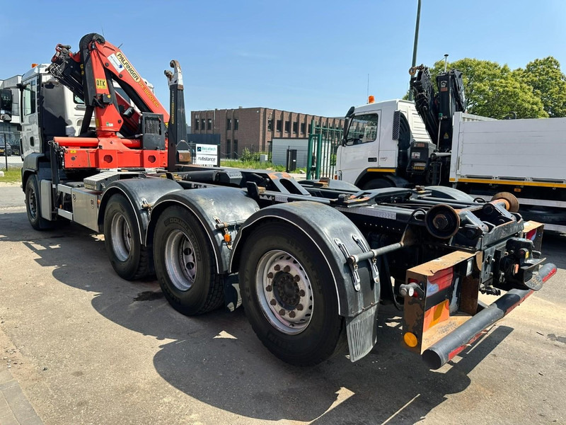 MAN TGS 35.400 8x4 TRIDEM HOOKLIFT T22 + CRANE PALFINGER PK 18001 EH + RADIO - EURO 5 - LIFT/STEERING AXLE - BE TRUCK - Kamion vetëngarkues, Kamion me vinç: foto 5 MAN TGS 35.400 8x4 TRIDEM HOOKLIFT T22 + CRANE PALFINGER PK 18001 EH + RADIO - EURO 5 - LIFT/STEERING AXLE - BE TRUCK - Kamion vetëngarkues, Kamion me vinç: foto 5