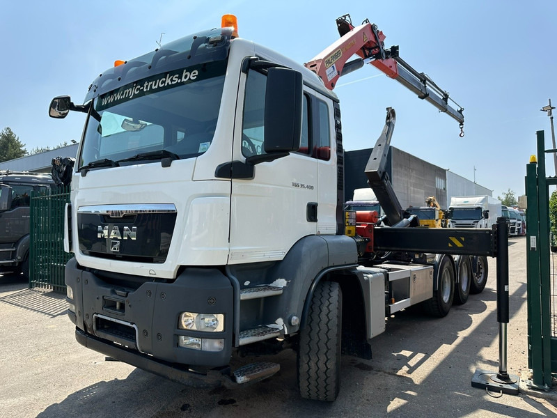 MAN TGS 35.400 8x4 TRIDEM HOOKLIFT T22 + CRANE PALFINGER PK 18001 EH + RADIO - EURO 5 - LIFT/STEERING AXLE - BE TRUCK - Kamion vetëngarkues, Kamion me vinç: foto 2 MAN TGS 35.400 8x4 TRIDEM HOOKLIFT T22 + CRANE PALFINGER PK 18001 EH + RADIO - EURO 5 - LIFT/STEERING AXLE - BE TRUCK - Kamion vetëngarkues, Kamion me vinç: foto 2