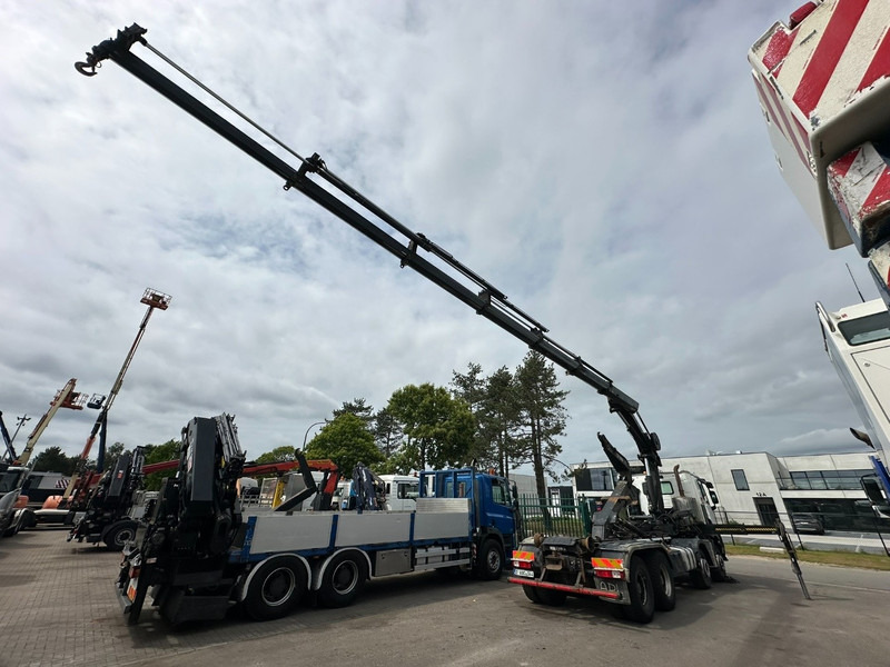 Renault C460 8x4 HOOKLIFT + CRANE HIAB 288 E-6 HIDUO - RADIO - 5/6 F - STEEL SPRING / HUB REDUCTION - Kamion vetëngarkues, Kamion me vinç: foto 4 Renault C460 8x4 HOOKLIFT + CRANE HIAB 288 E-6 HIDUO - RADIO - 5/6 F - STEEL SPRING / HUB REDUCTION - Kamion vetëngarkues, Kamion me vinç: foto 4
